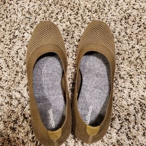 EUC Allbirds Boabob tree breezers size 9